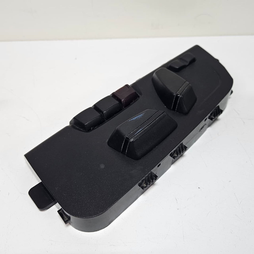 2015-2019 BMW F20 F21 F25 F39 X1 X2 Seat Adjustment Switch 9359833