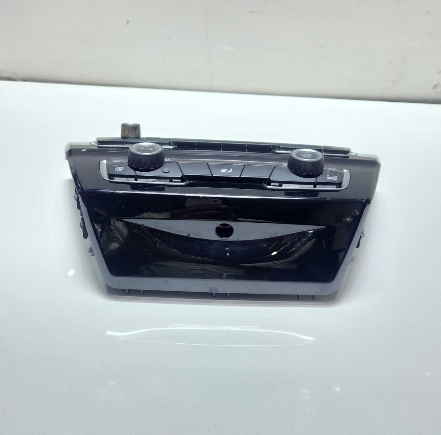 2016-2018 BMW X1 Head Unit Multimedia Control 9371456 X1 F48 F49 OEM