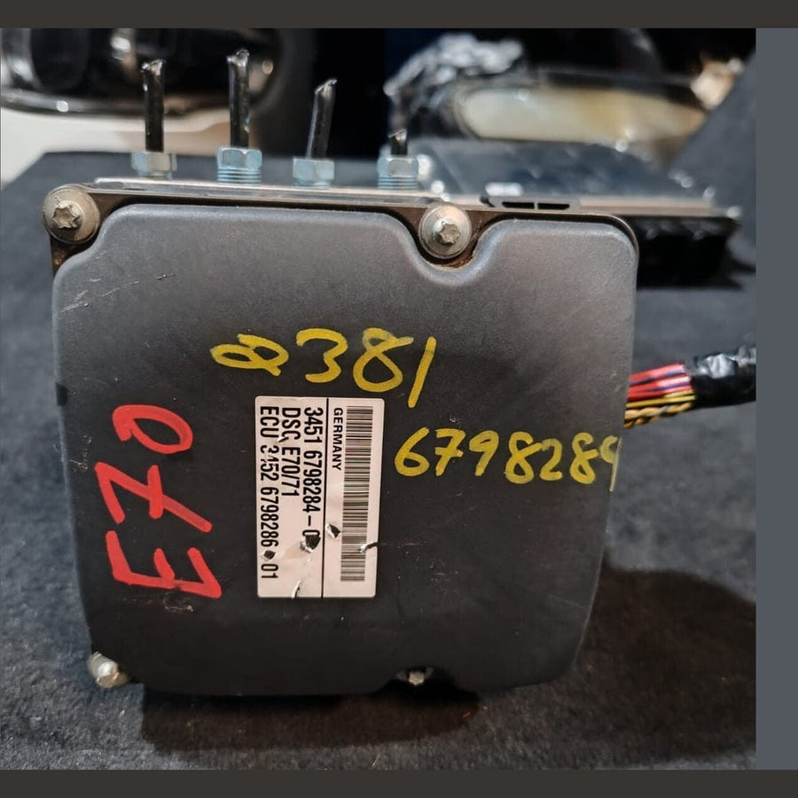 BMW E70 X5 Anti-lock Braking System (ABS) CONTROL UNIT MODULE UNIT DSC 6798284