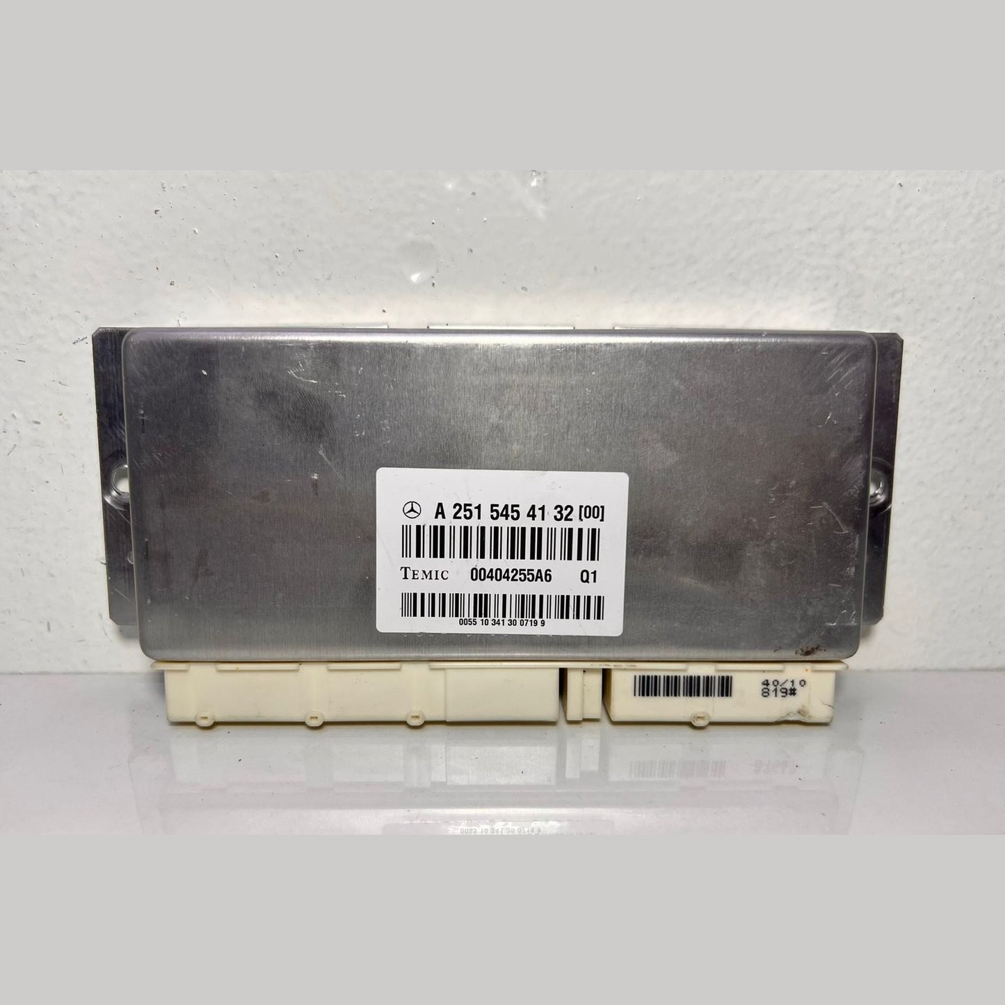 2007-2013 Mercedes-Benz GL450 Air Suspension Control Module A 251 545 41 32