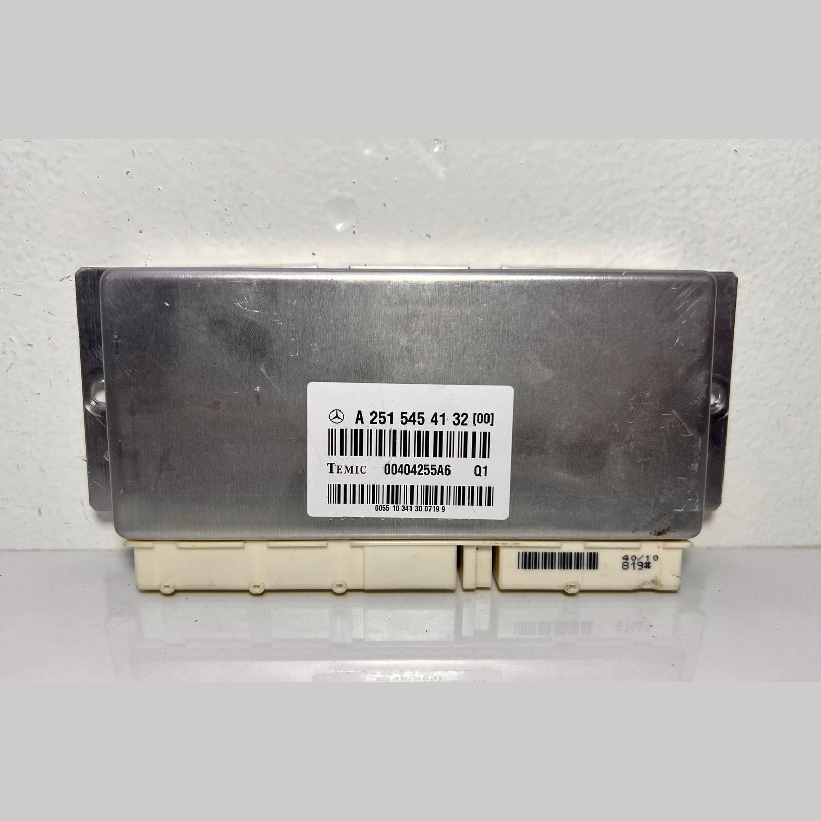 2007-2013 Mercedes-Benz GL450 Air Suspension Control Module A 251 545 41 32