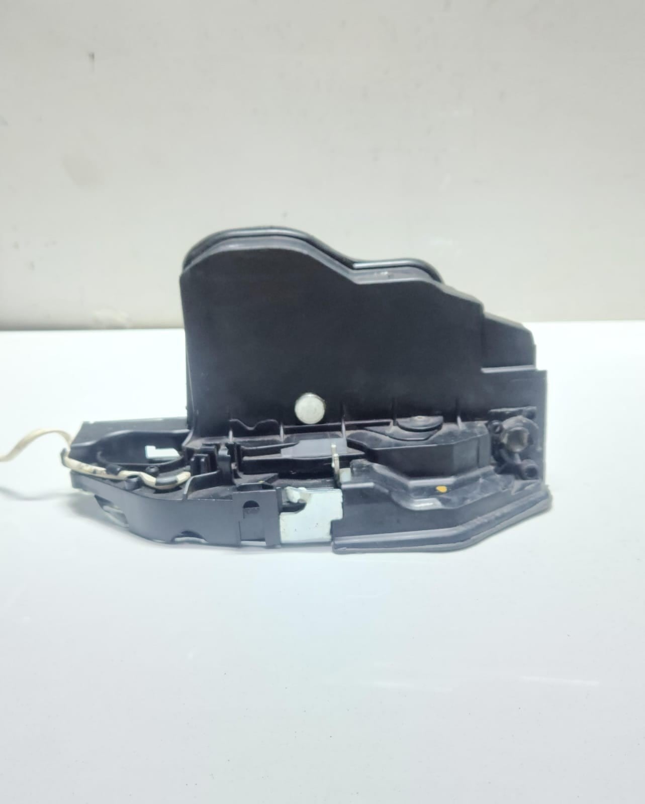 09-16 BMW 535i Front Left Door Lock 71856897 Series F01 F02 F04 and 5 Series OEM