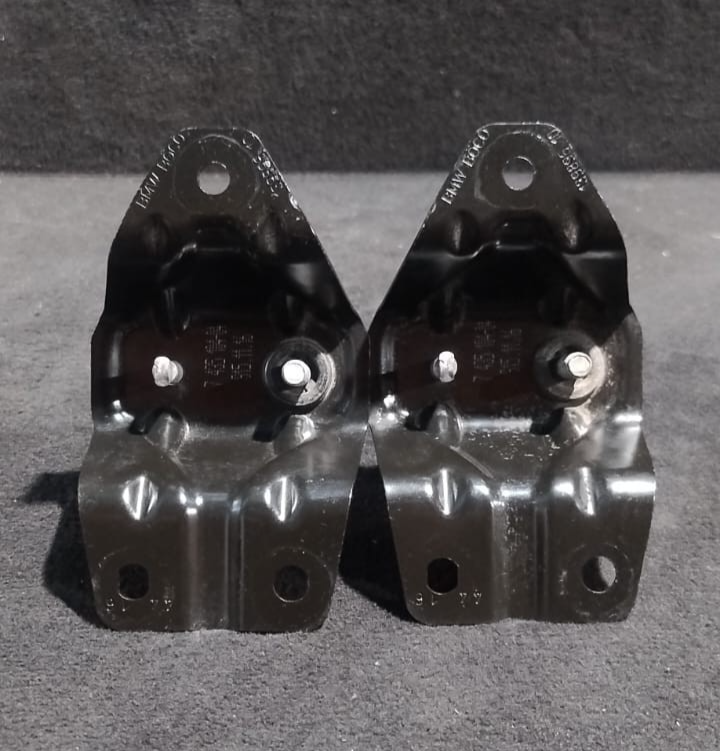 BMW F48 HOOD STRIKER P/N 7435104 OEM