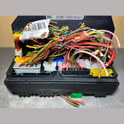 10-16 Mercedes-Benz W212 W204 Front SAM Module Relay Fuse Box A212 9008307 OEM