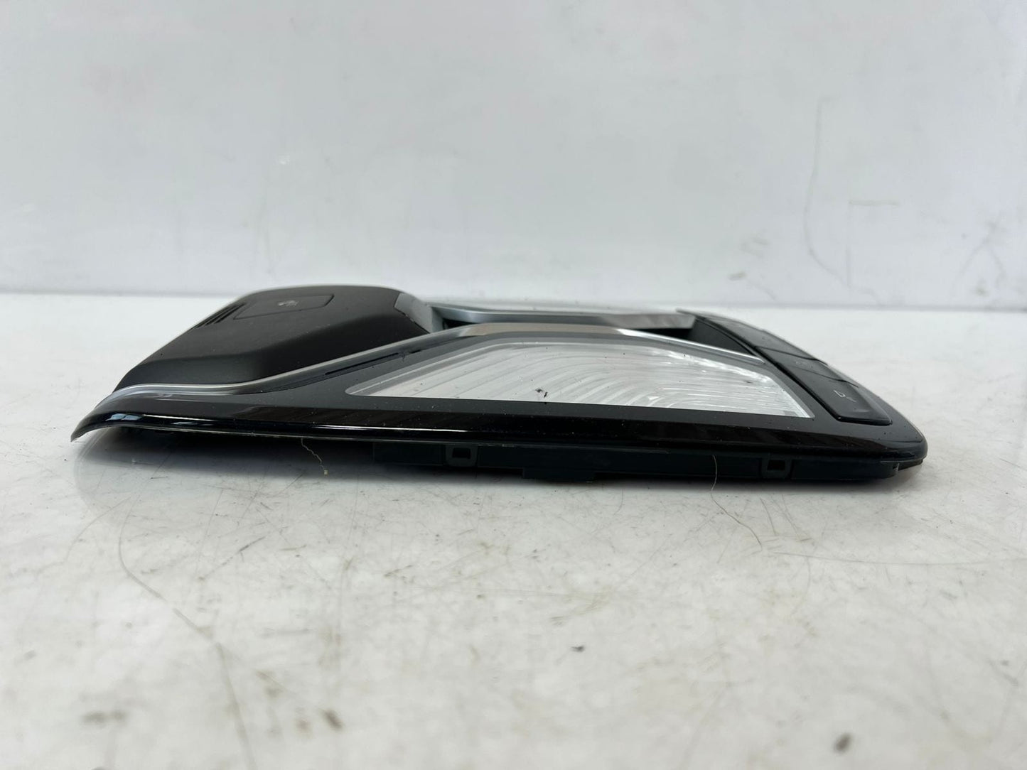 2016-19 BMW 740i G12 7' Overhead Console Dome Light With Sunroof Switch 6805402