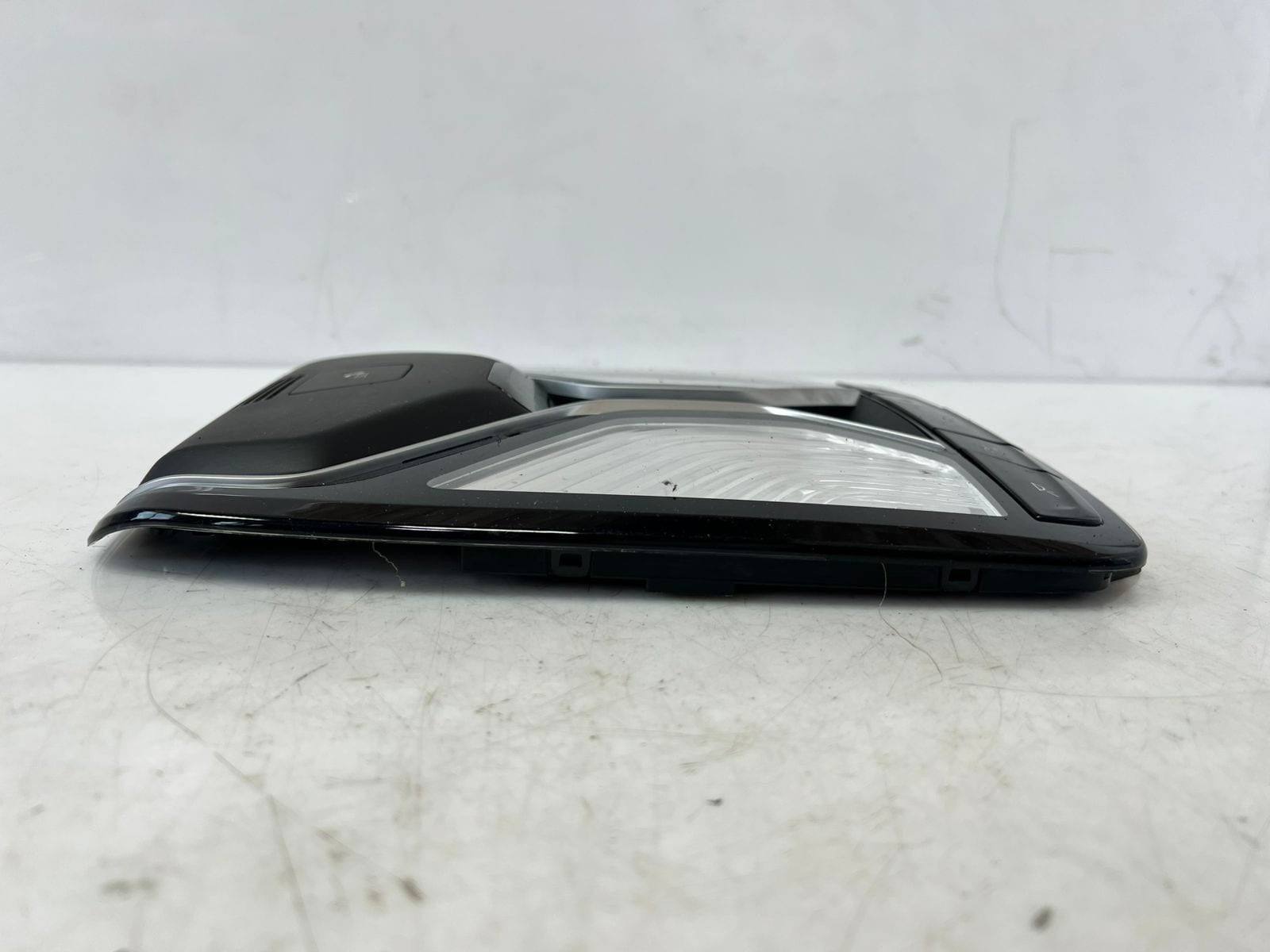 2016-19 BMW 740i G12 7' Overhead Console Dome Light With Sunroof Switch 6805402