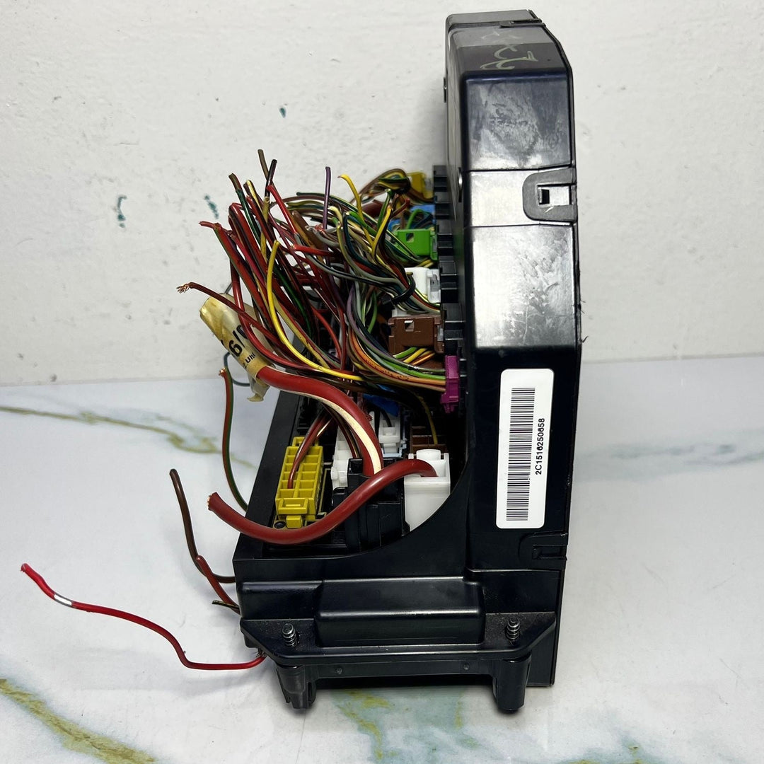 10-16 Mercedes-Benz W212 W204 Front SAM Module Relay Fuse Box A212 9002727 OEM