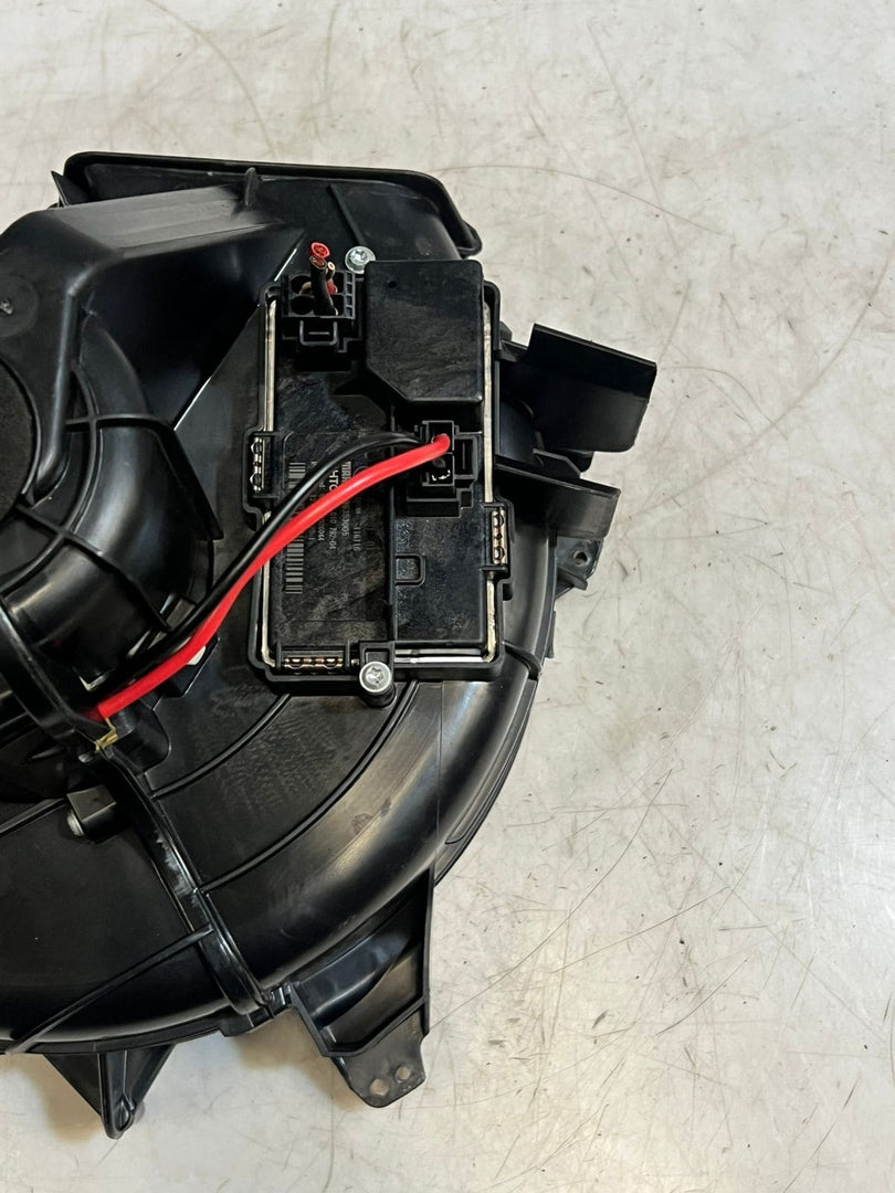 BMW F01 F02 F03 F04 F10 F11 F07 F06 F12 FAN Heater Blower Motor Resistor 9355981