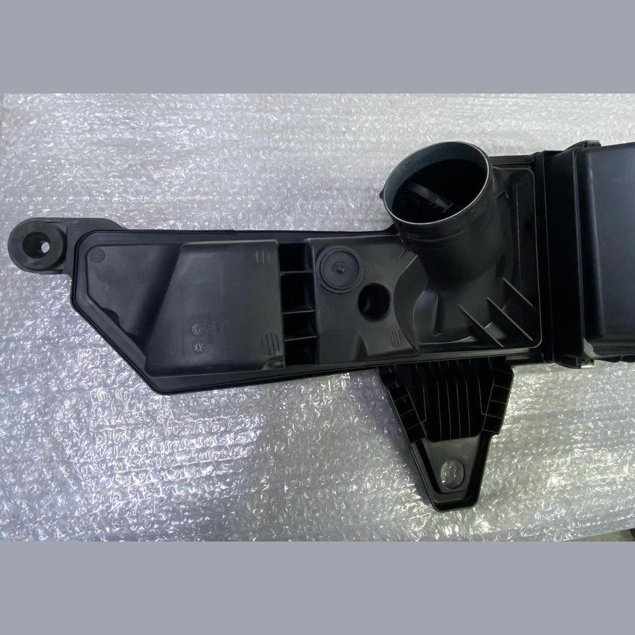 OEM BMW F20 F30 F31 LCI B38 Intake Muffler Air Filter Box Housing Petrol 8647449
