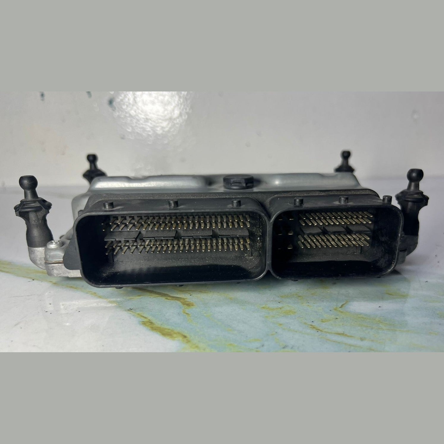 2006-2009 Mercedes-Benz R350 Engine Control Module A2721536191 W164 and W251 ML 