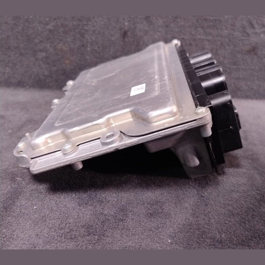 OEM BMW MINI  F55 F56  B38 ENGINE CONTROL UNIT DDE ECU ONLY  BOSCH - 8655108