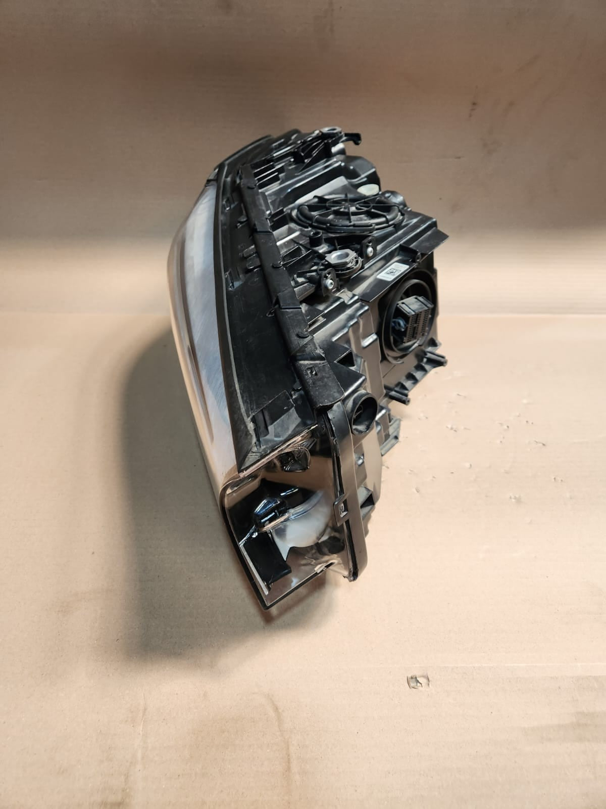 Genuine BMW Adaptive LED Headlight 8499109 5 Series G30 G31 and M5 F90