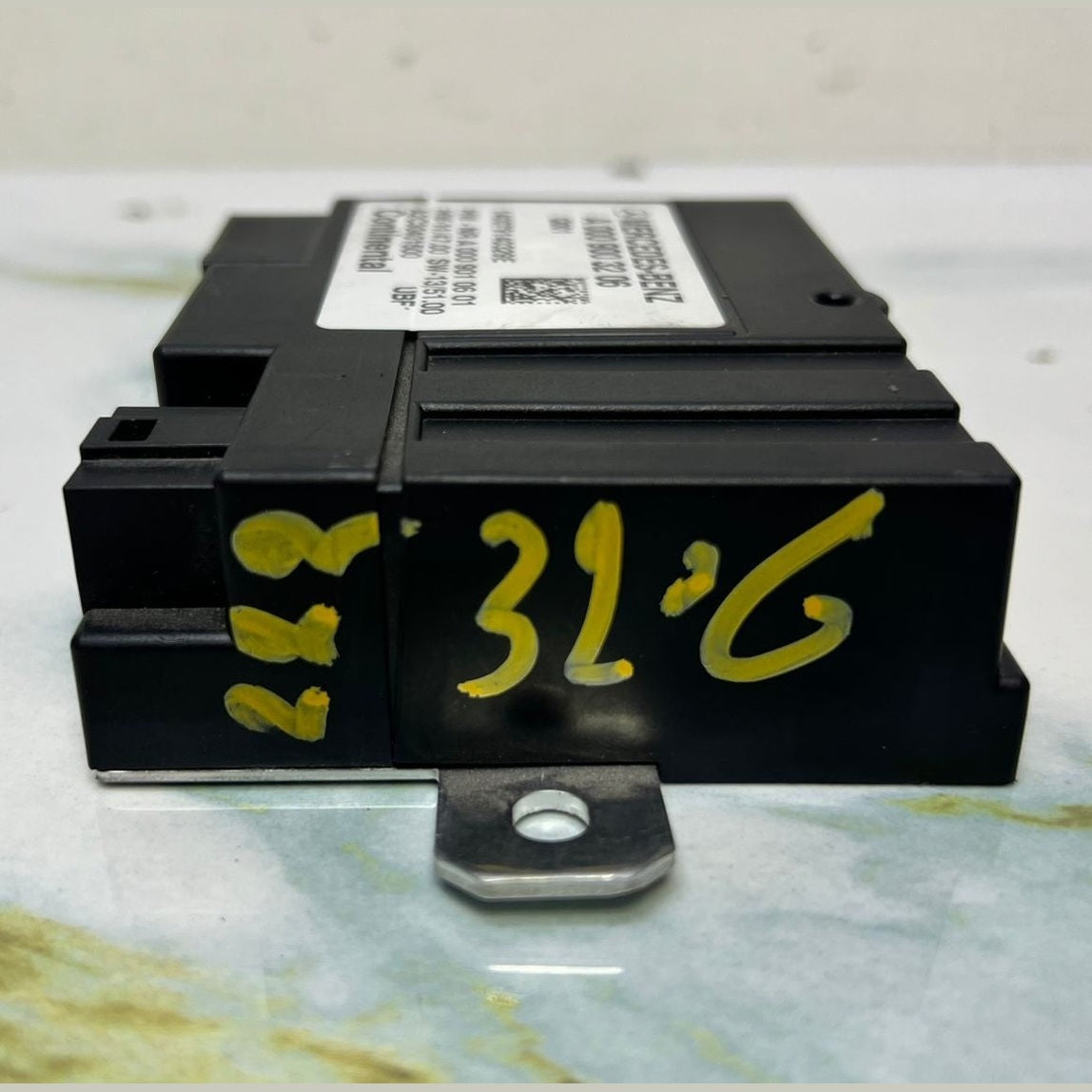 2015 Mercedes-Benz C400 Fuel Pump Control Module A 000 900 32 06 S-Class W222 C-