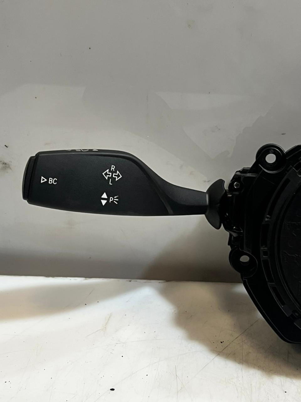 BMW X1 F48 X5 X3 F25 F15 F45 F46 E39 Switch Unit Steering Column 9368599 OEM