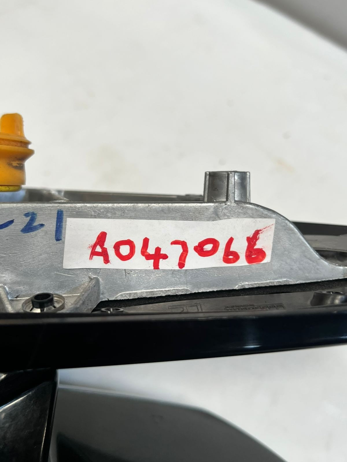 2013-2018 BMW X5 F15 RIGHT SIDE Mirror Frame Base A047066 LHD OEM