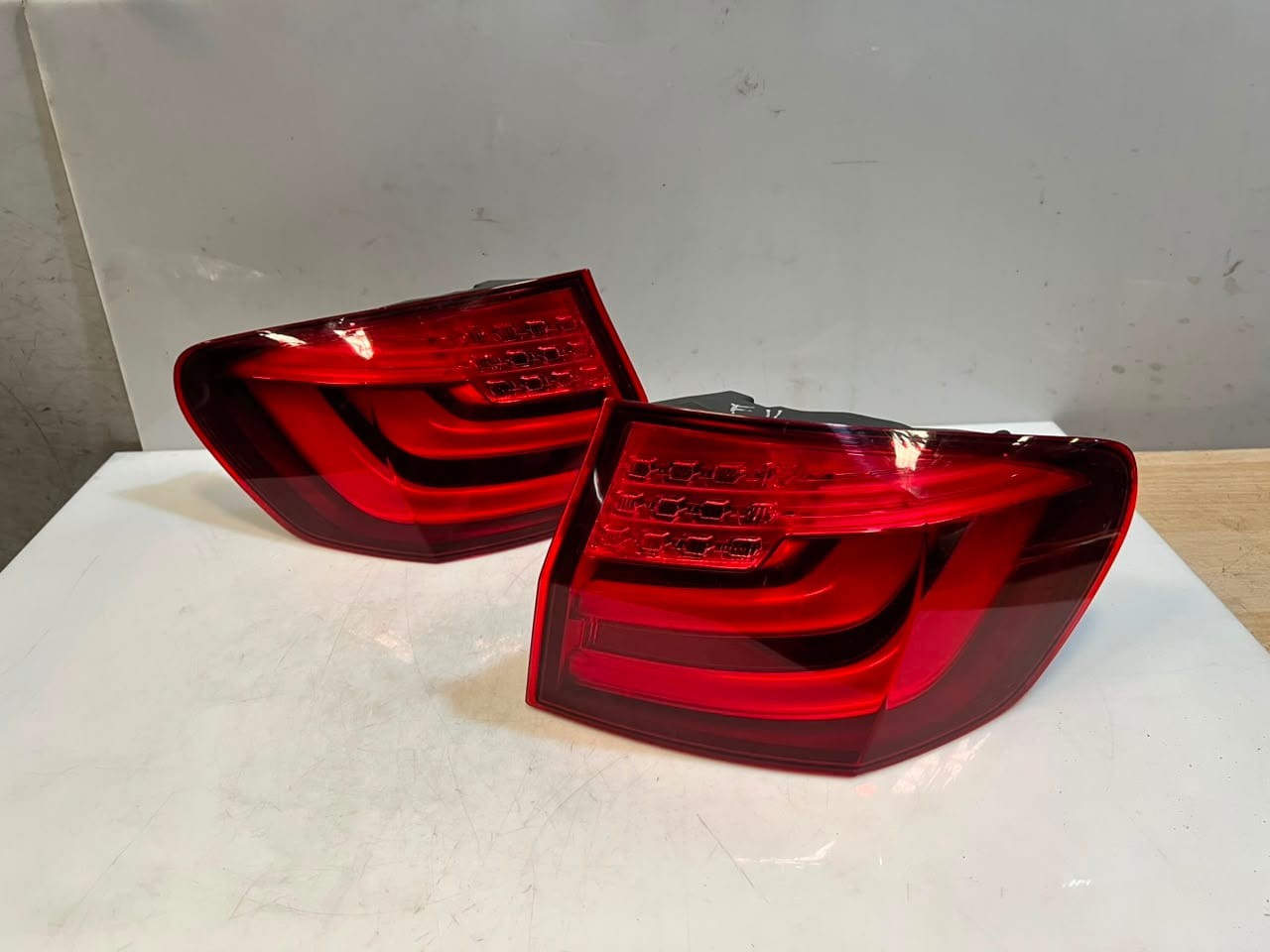 2010-2016 BMW F11 FENDER 528i LEFT RIGHT Tail Light BACK LIGHT 7203233 7203234