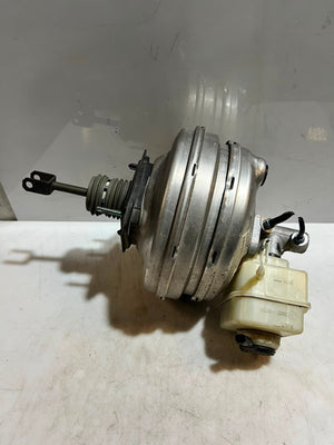 2010-2011 BMW 5 Series F10 F11 F06 F12 F13 528i Brake Booster Master Cyl 6796726