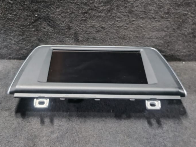BMW X1 F48 INFORMATION GPS DASH DISPLAY 6.5 SCREEN OEM-  9322123