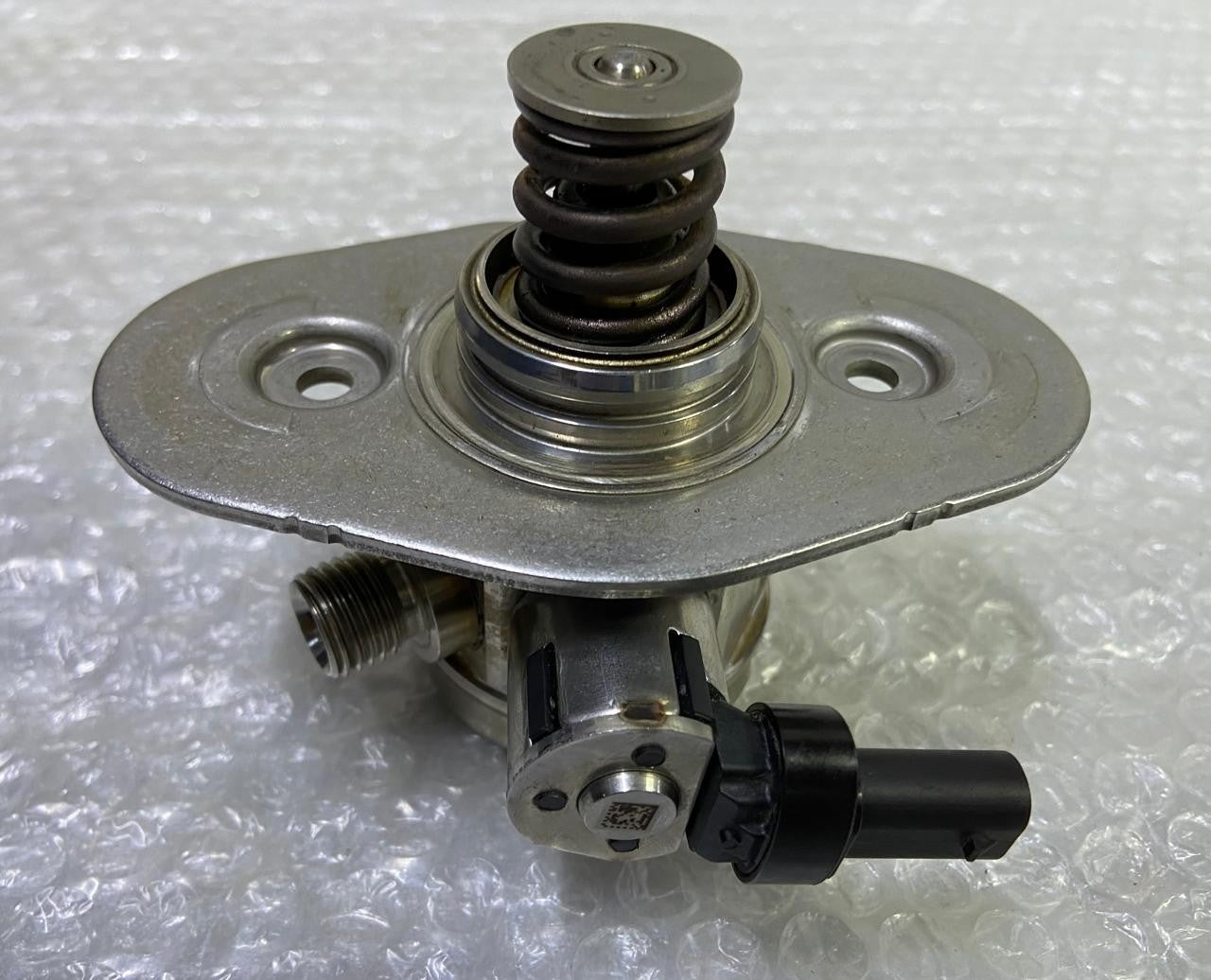 OEM BMW B38 B58 B46 F20 F22 F30 F31 F32 G30 High Pressure Fuel Pump 7642466