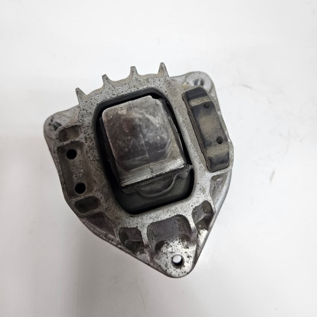 2008-2015 BMW 5 7 Series F07 F10 F01 F02 F03 F04 Engine Mount 6775906