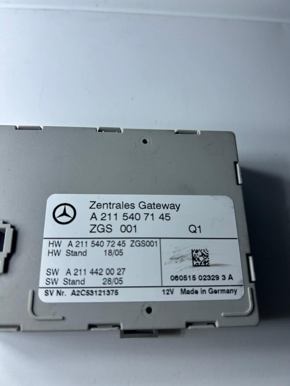 2004-2008 Mercedes-Benz E classCLS350 Central Gateway Control Module A2115407145