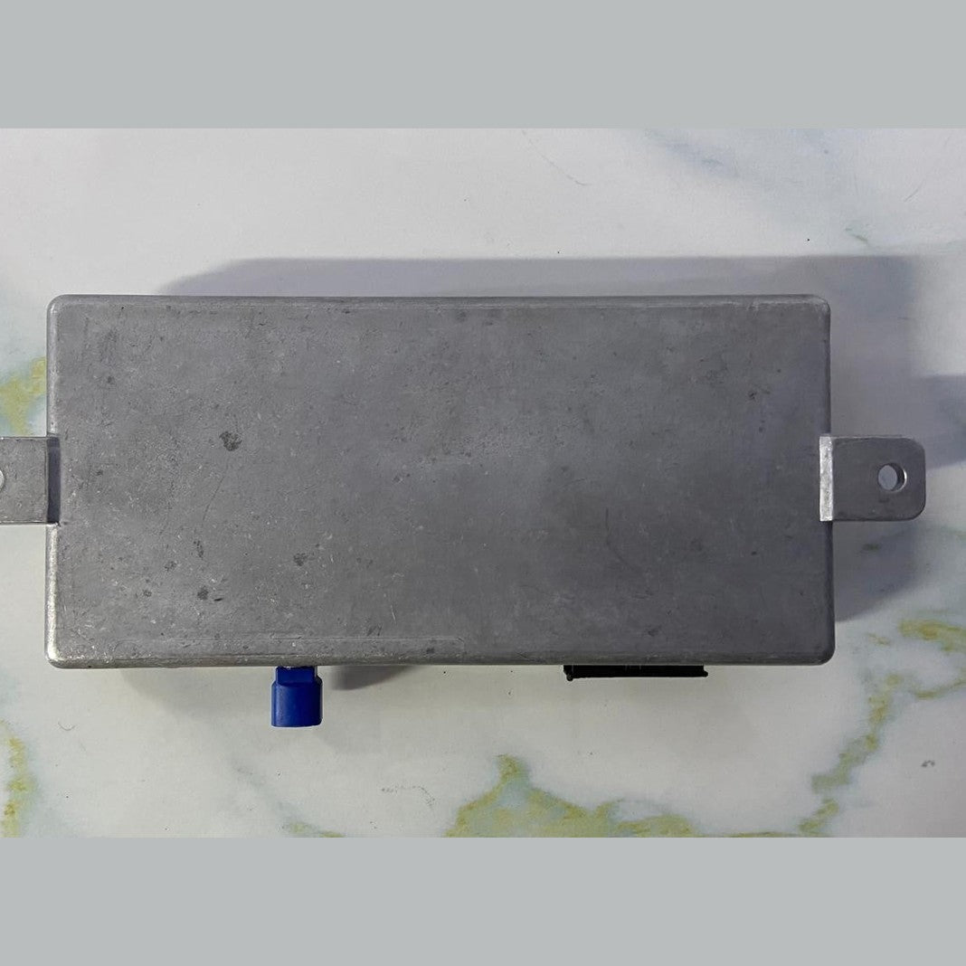 OEM BMW F01 F10 F30 F32 F06 F12 REAR VIEW CAMERA CONTROL MODULE 9302256