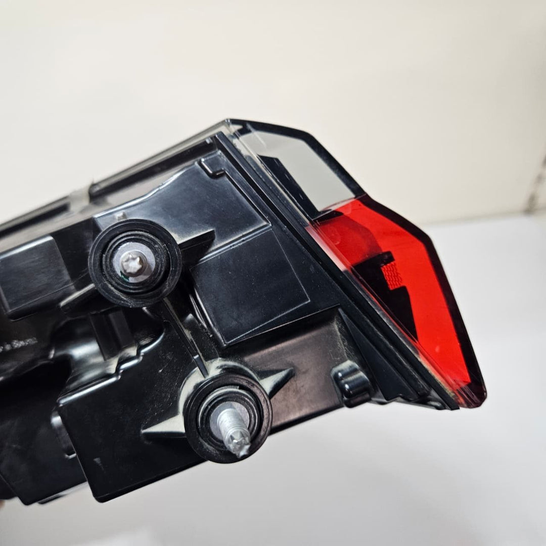 2020 BMW  4 Series G22, G23, G26, G82 Rear Light In The Side Panel 7477604