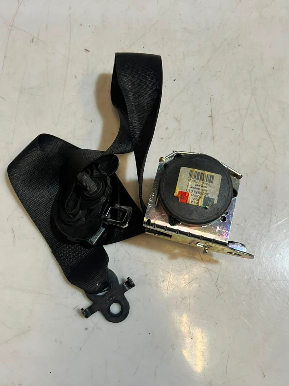 2009 BMW 5 Series F10 F11 Front Left Front Seat Belt 6101263 OEM 