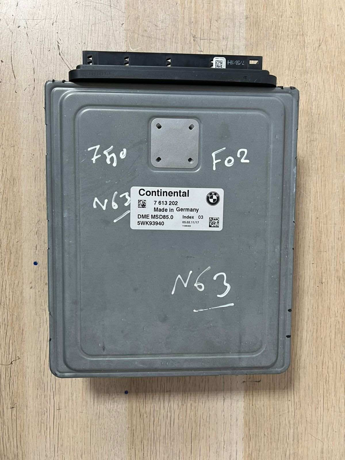 2010-13 BMW 750i F02 N63 V8 4.4 Engine Control Module 7613202 550i 650i ECU SET