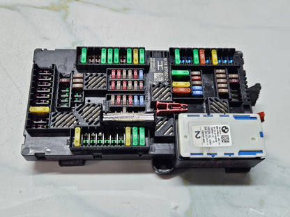 2019-2023 BMW X7 X5 G05 Rear Power Distribution Fuse Box 8706212 OEM