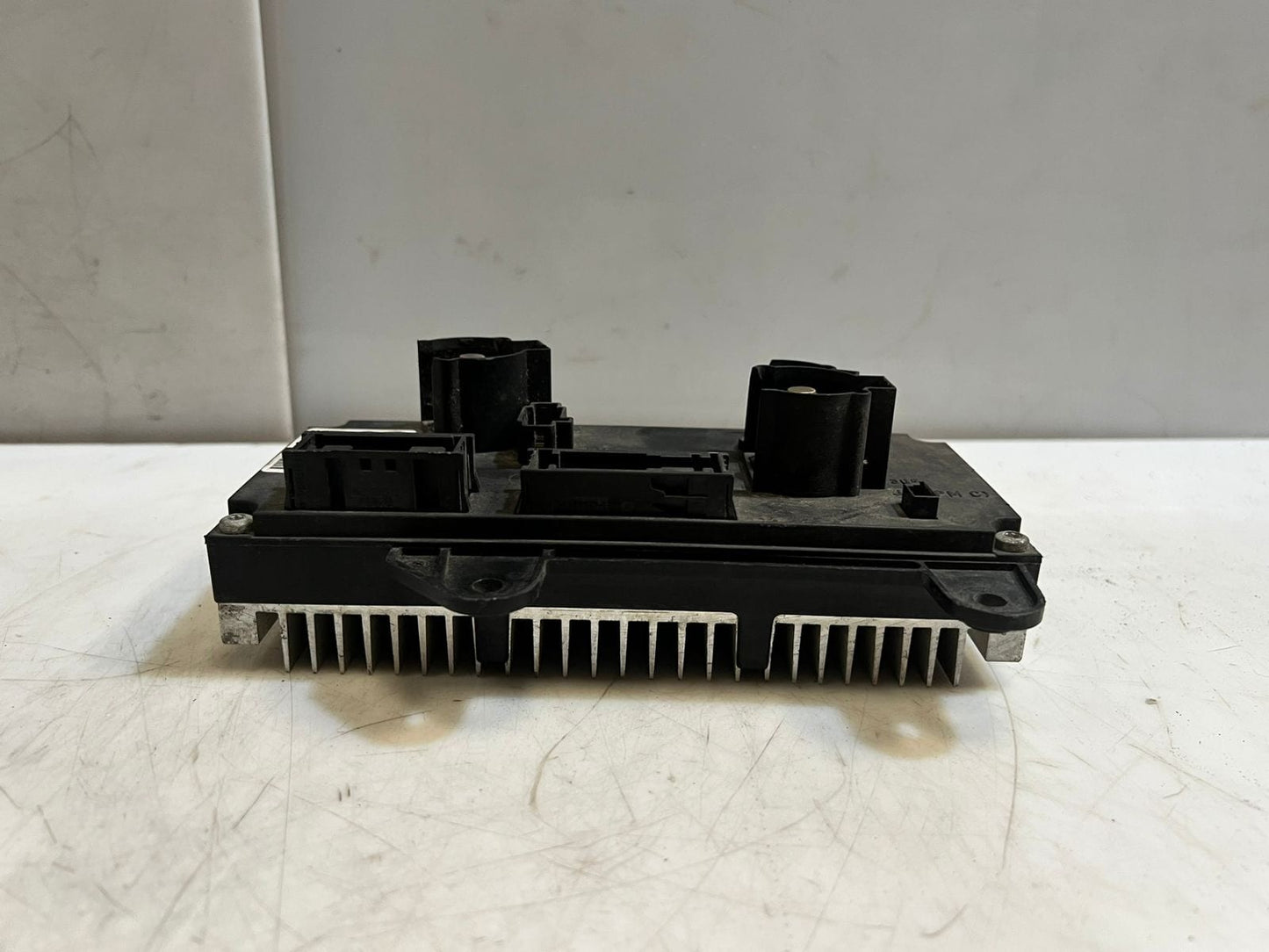 2002-2005 BMW 745i 7 Series E65 E66 745i X1 Power Control Module 6935431 OEM