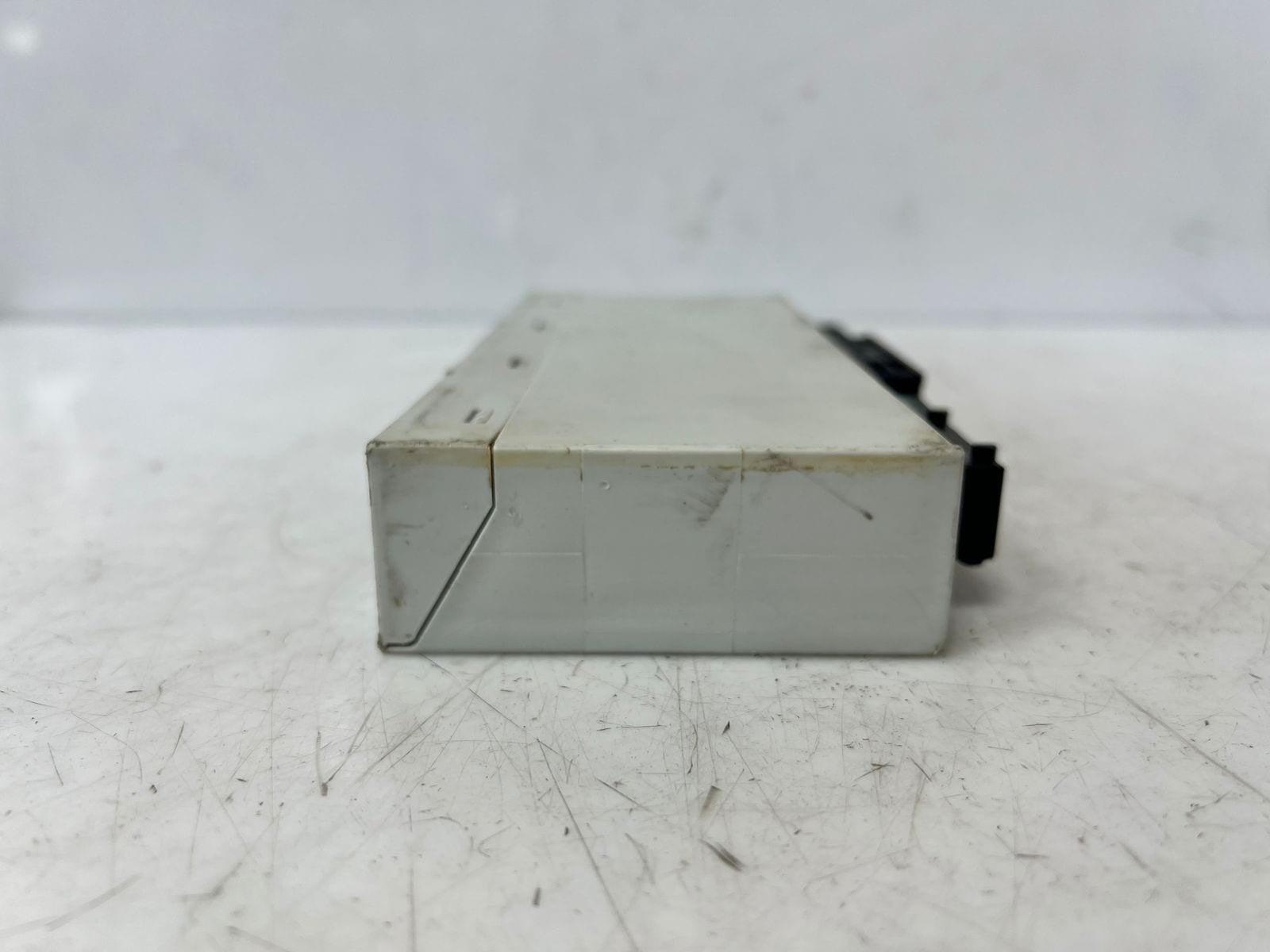 2003-2006 BMW 325i E46 3 Series 330CI Body Control Module 6932371 OEM