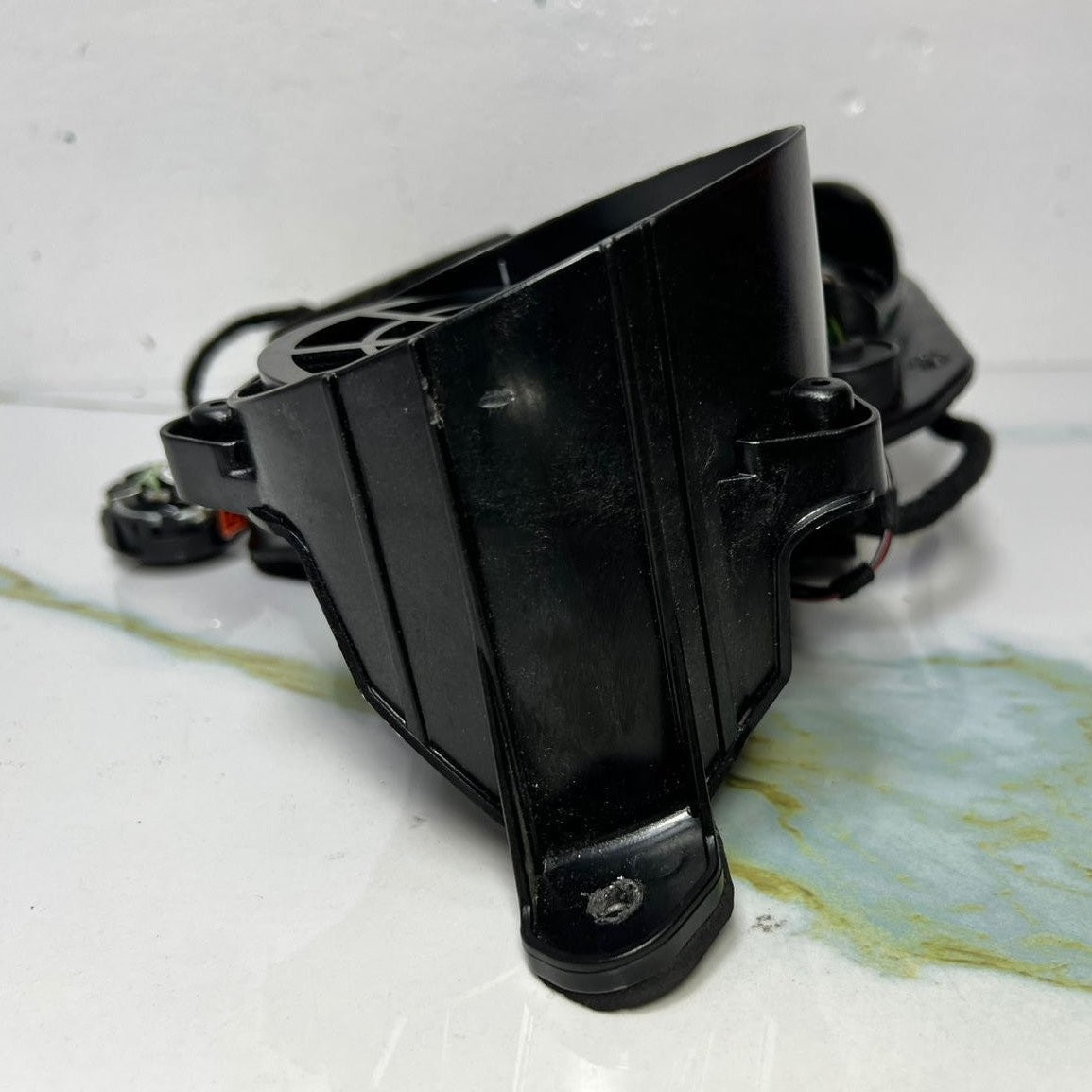 07-13 Mercedes-Benz W221 Front Door Right Bottom Speaker Logic7 A221 8205902 OEM