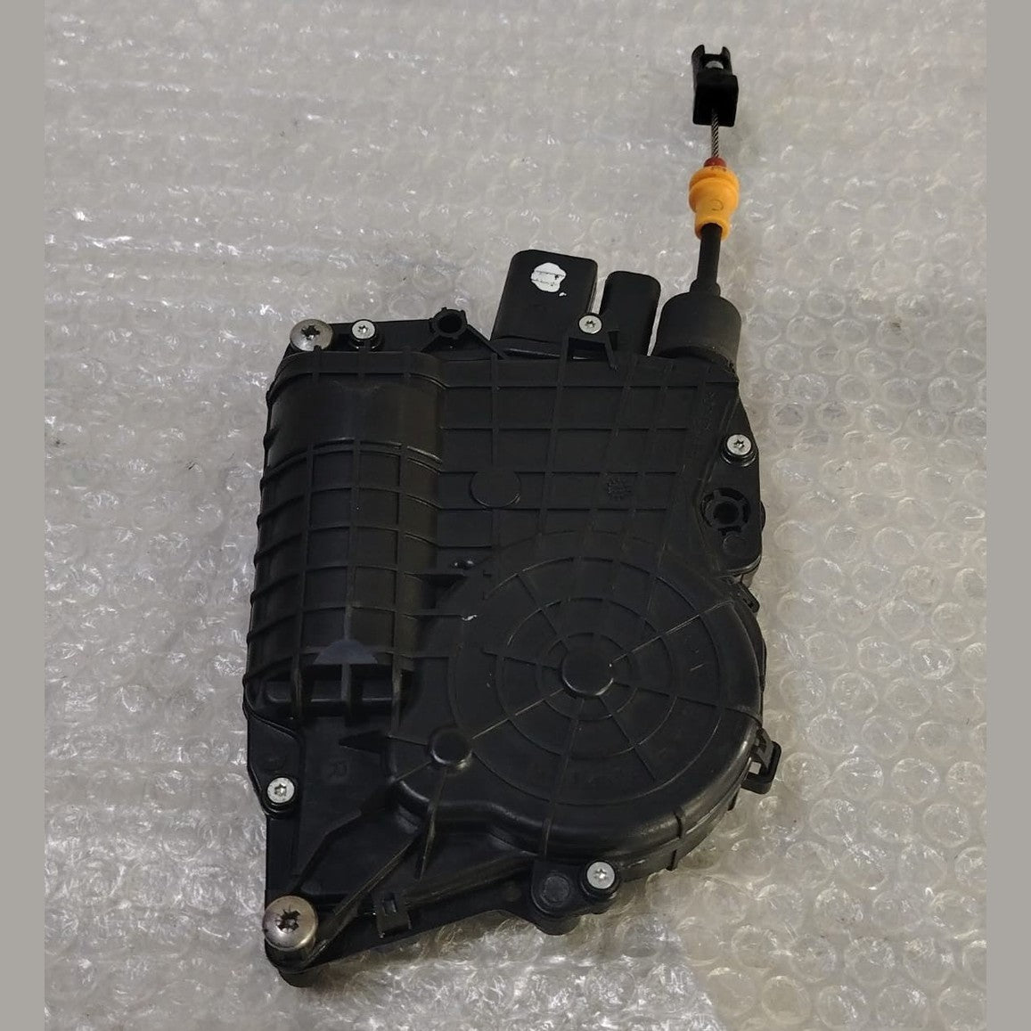 OEM BMW X5 E70  REAR RIGHT DOOR LOCK MECHANISM Automatic Closer 4153 3093 00