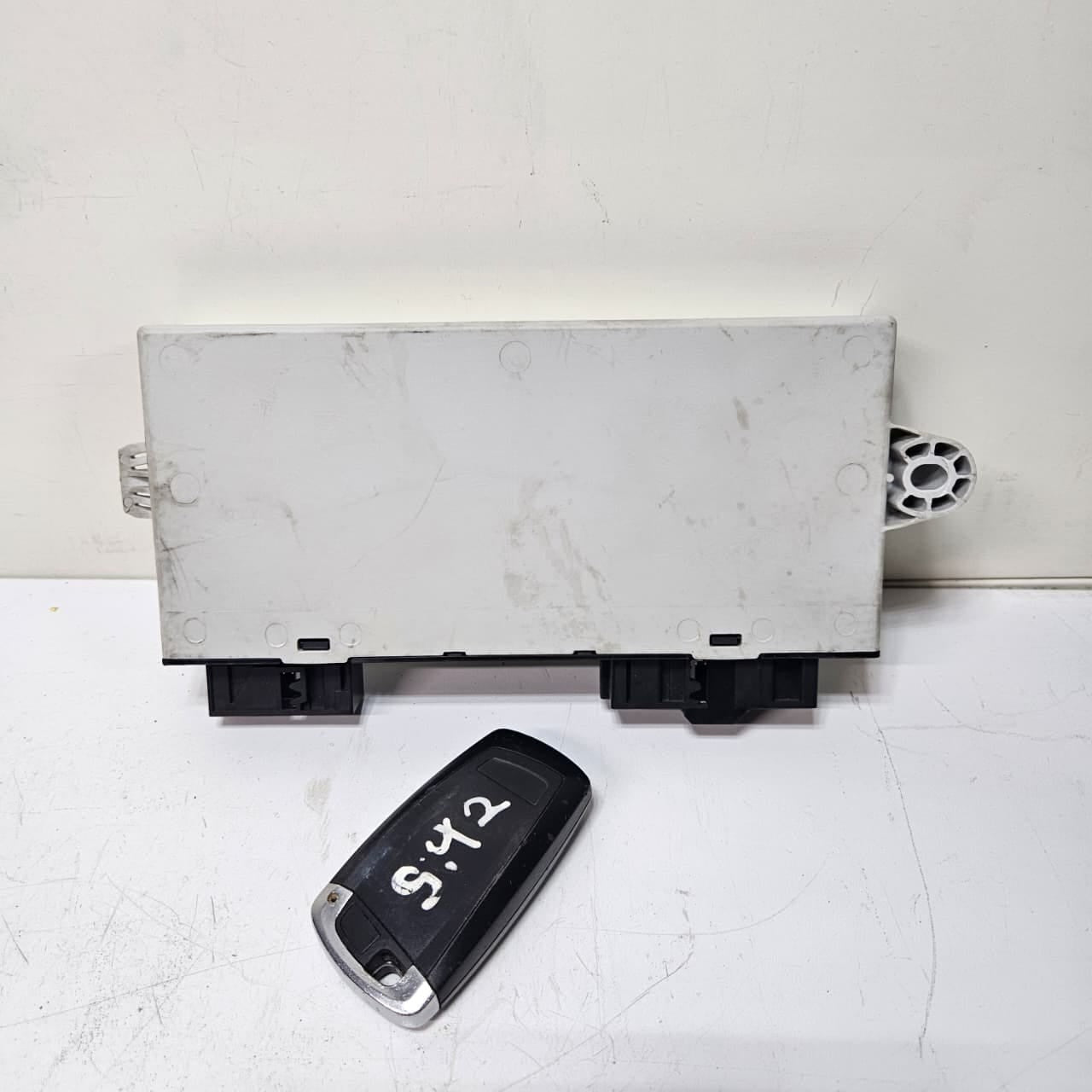 OEM BMW F30 F31 F35 2.0 Engine Control Unit DME Key Set 7637481
