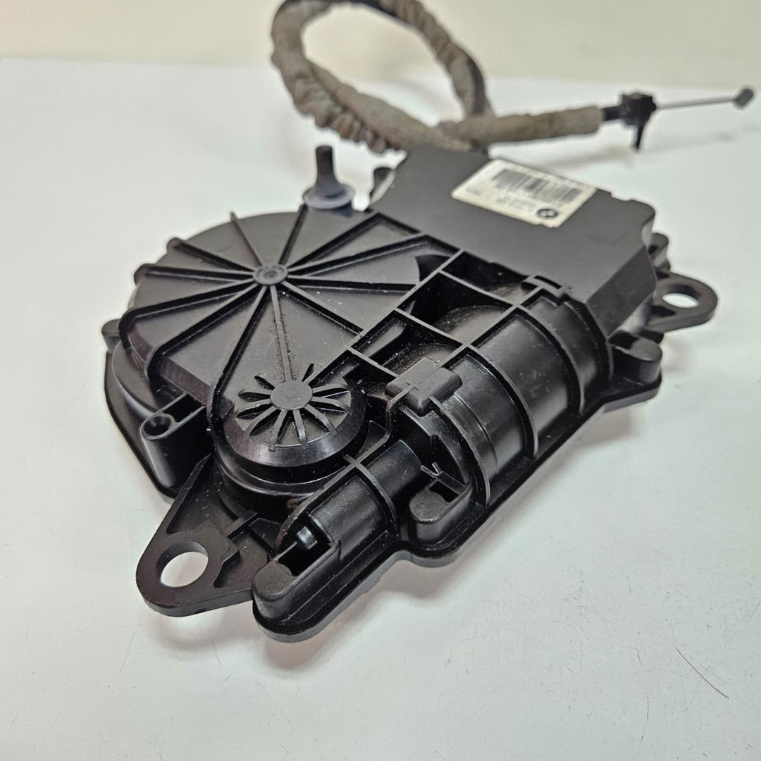 2010-2017 BMW 5 Series GT F07 535i GT Trunk Lid Lock Motor Actuator 7211168