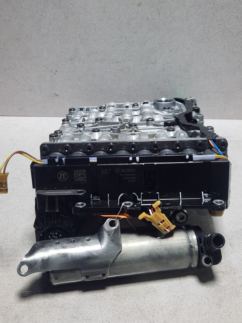 2012-2016 BMW F07 N20 Transmission Valve Body Mechatronics 8hp45 0260550087