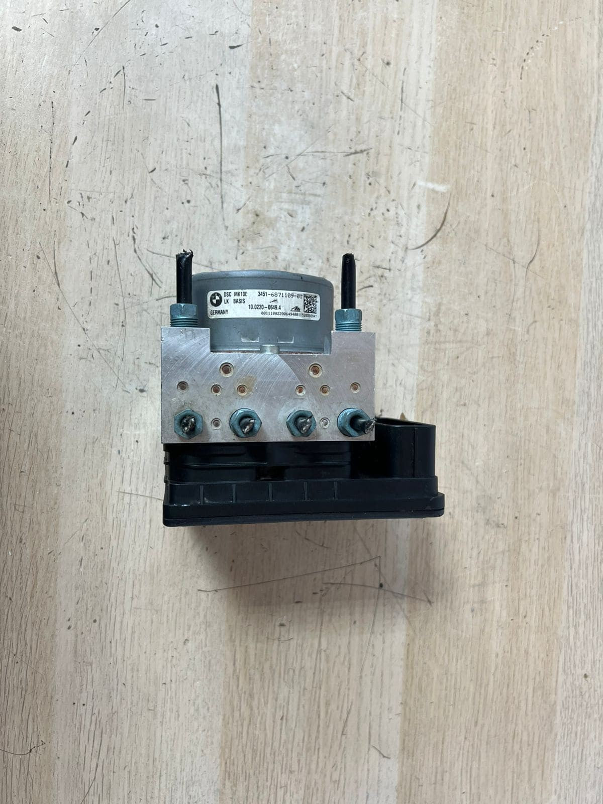 2015-2019 BMW 328i M4 F30 ABS Anti-Lock Brake Pump Module 6871110 OEM