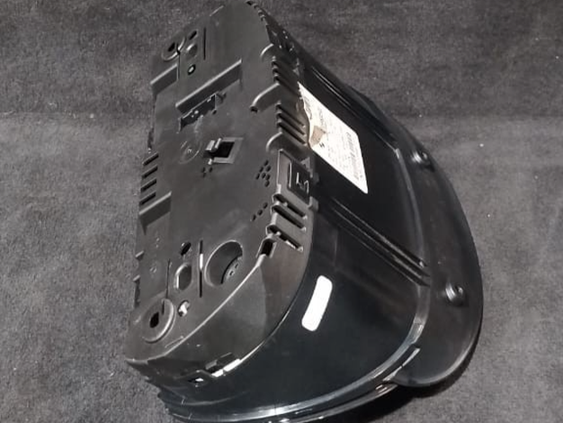 BMW 3 E90 E91  SPEEDOMETER / INSTRUMENT CLUSTER - 9242344