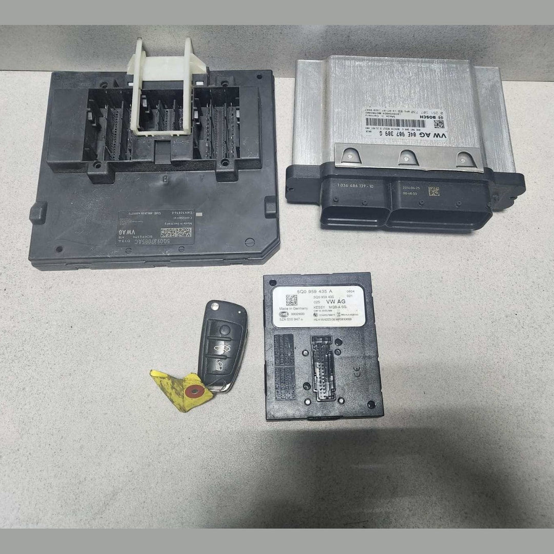 2010-2012 Volkswagen Golf Engine Control Unit 04E907309G ECU SET Golf 1.4 TSI 