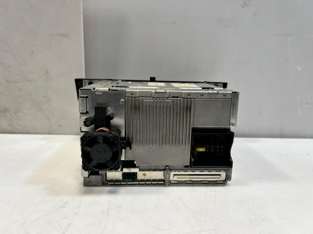 2004-2010 BMW 525i CCC E60 E61 E90 E91 3MD Navigation Head Unit Radio 9159026