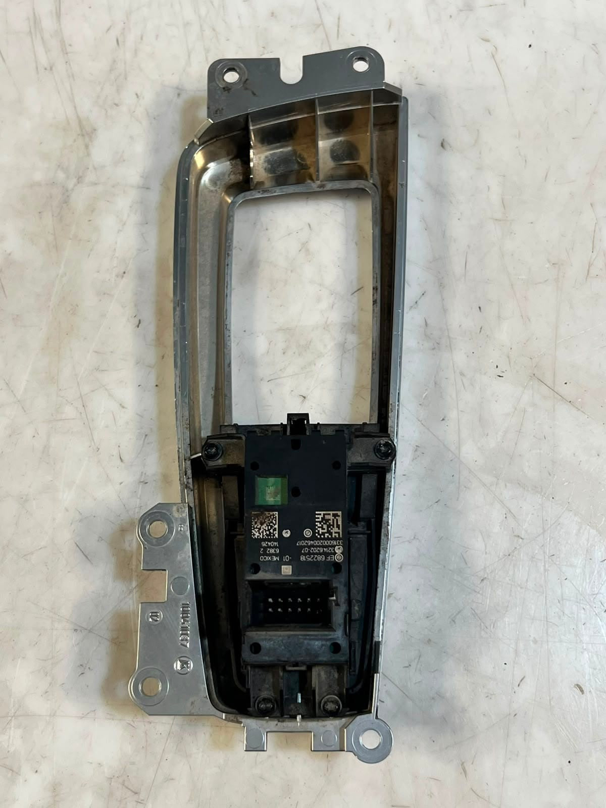 2010-2016 BMW 5 Series F10 F11 F26 F25 528i Parking Brake Contact Switch 6822518