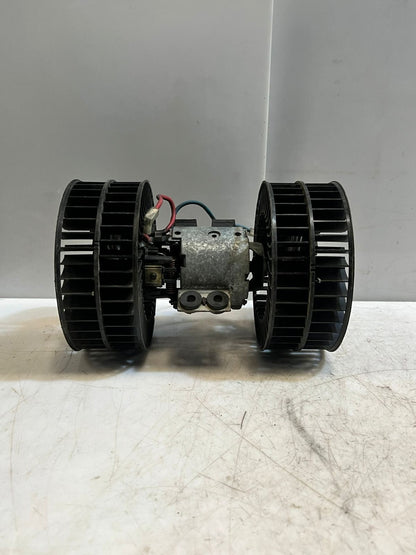 BMW 725 728 730 735 750 740 Hvac Blower Motor Assembly Front 8391809 OEM