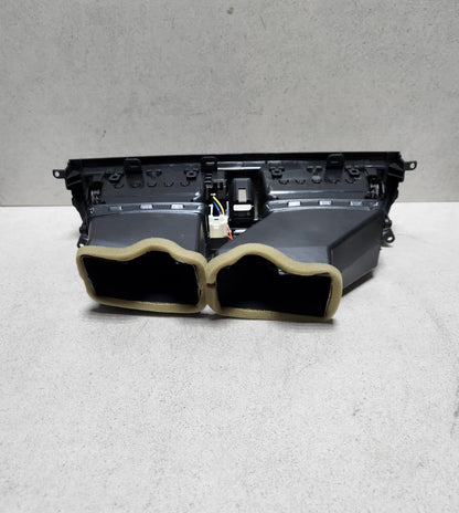 BMW Center Dash Air Vent 9209136 F10 F11 F12 F10 F11 F12 AFTERMARKET