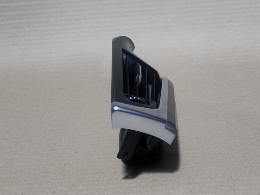 BMW G30 G31 G32 F90 RIGHT DASHBOARD AIR VENT GRILL TRIM RHD 9330858