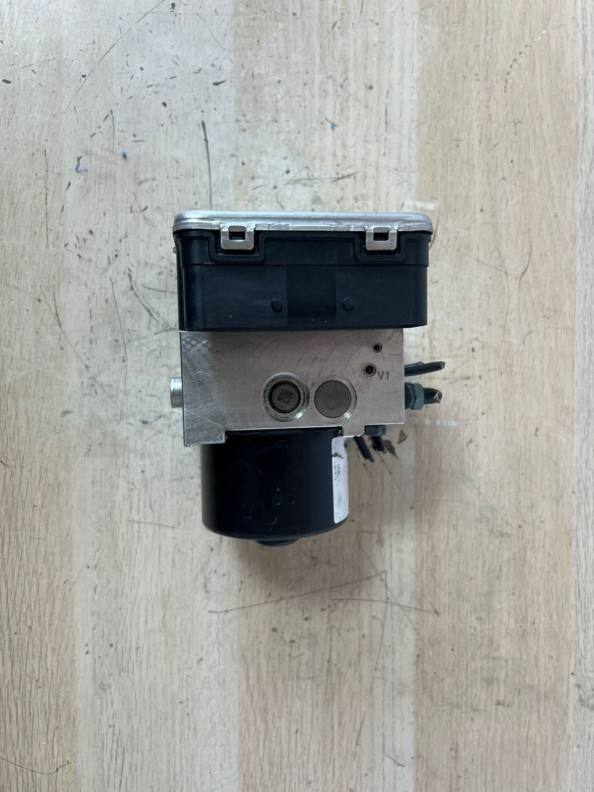 BMW X3 F25 X4 F26 ABS Pump Hydraulic Unit ABS P/N 6877722