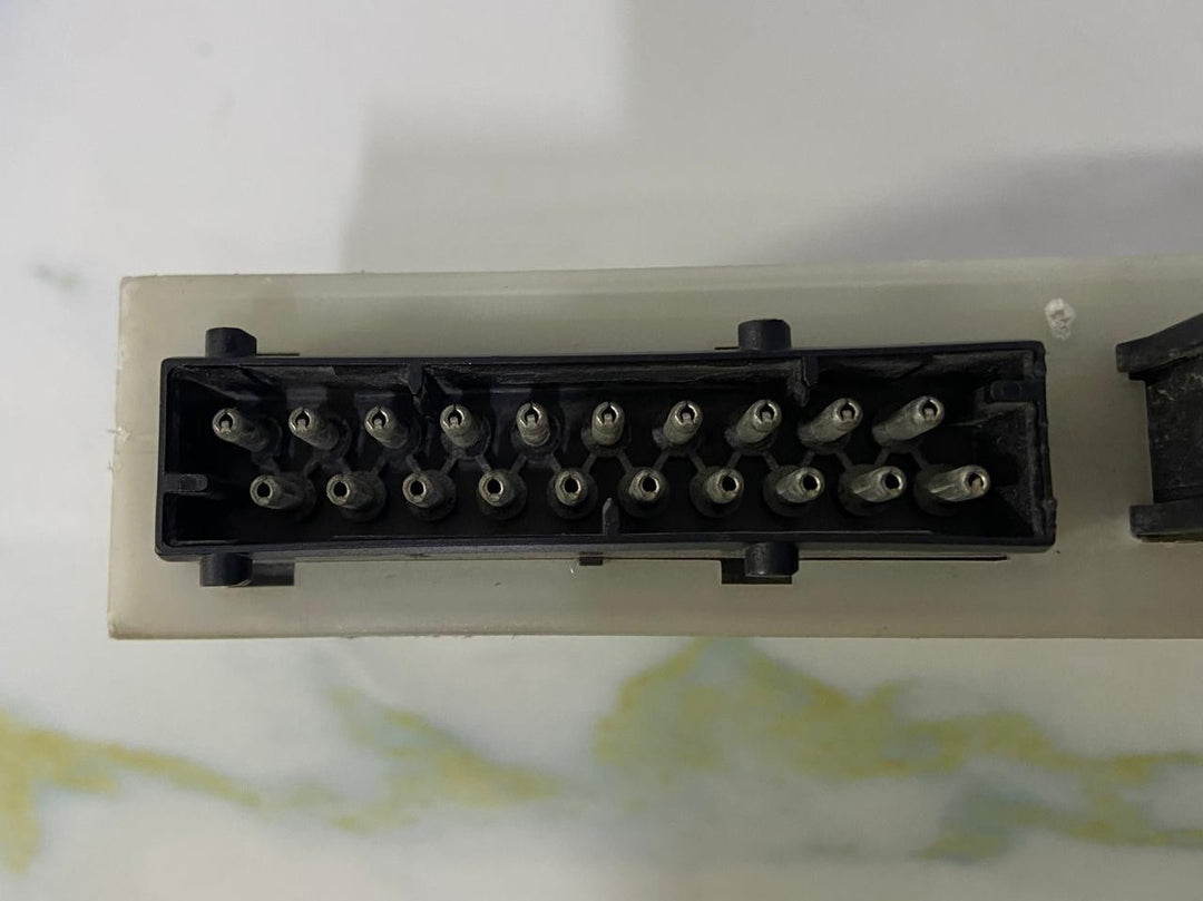 OEM BMW E53 X5 SERIES 3.0i 3.0D 4.4i GM BODY CONTROL MODULE 6946947