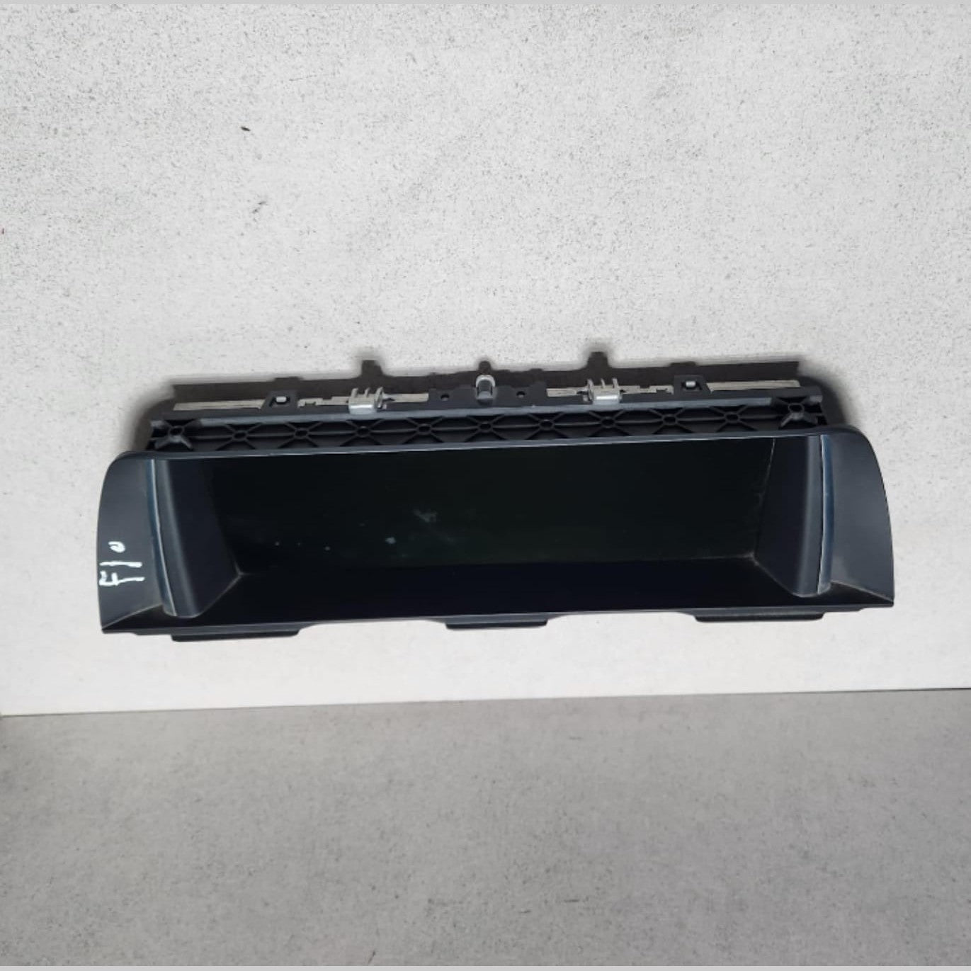 2011-2015 BMW 528i Central Information Display Screen 9289008 5 Series F10 F11
