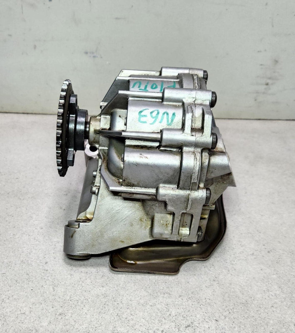7648256 BMW X5 Engine Oil Pump 650i F12 2014-2018 OEM