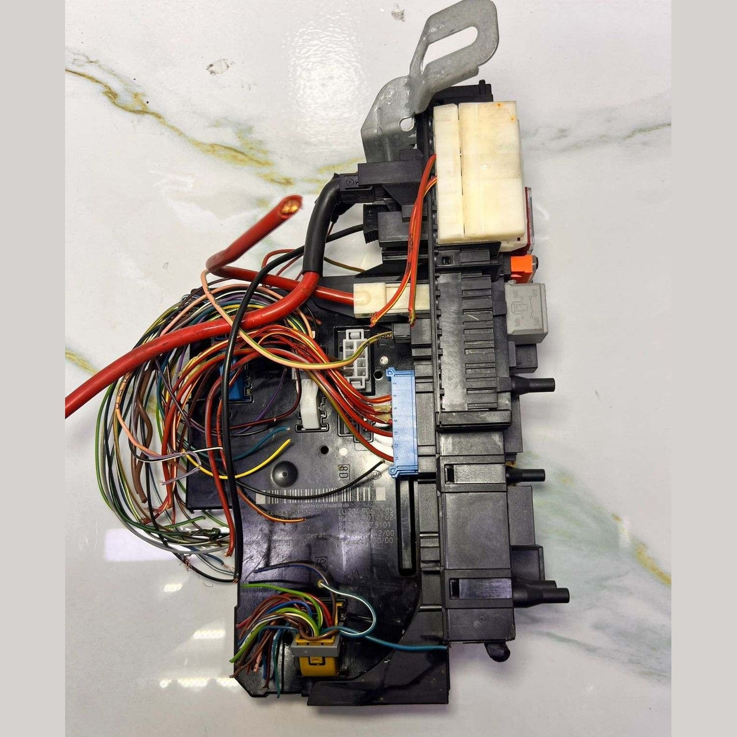 2010-2014 Mercedes-Benz C300 Rear Sam Module Relay Fuse Box 204 9060205 W204 C25
